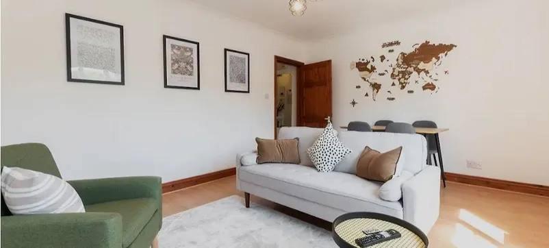 Metropolitan - 2 Bed, Private Parking Apartment, Great Commercial Home From Home Stay! サウサンプトン エクステリア 写真